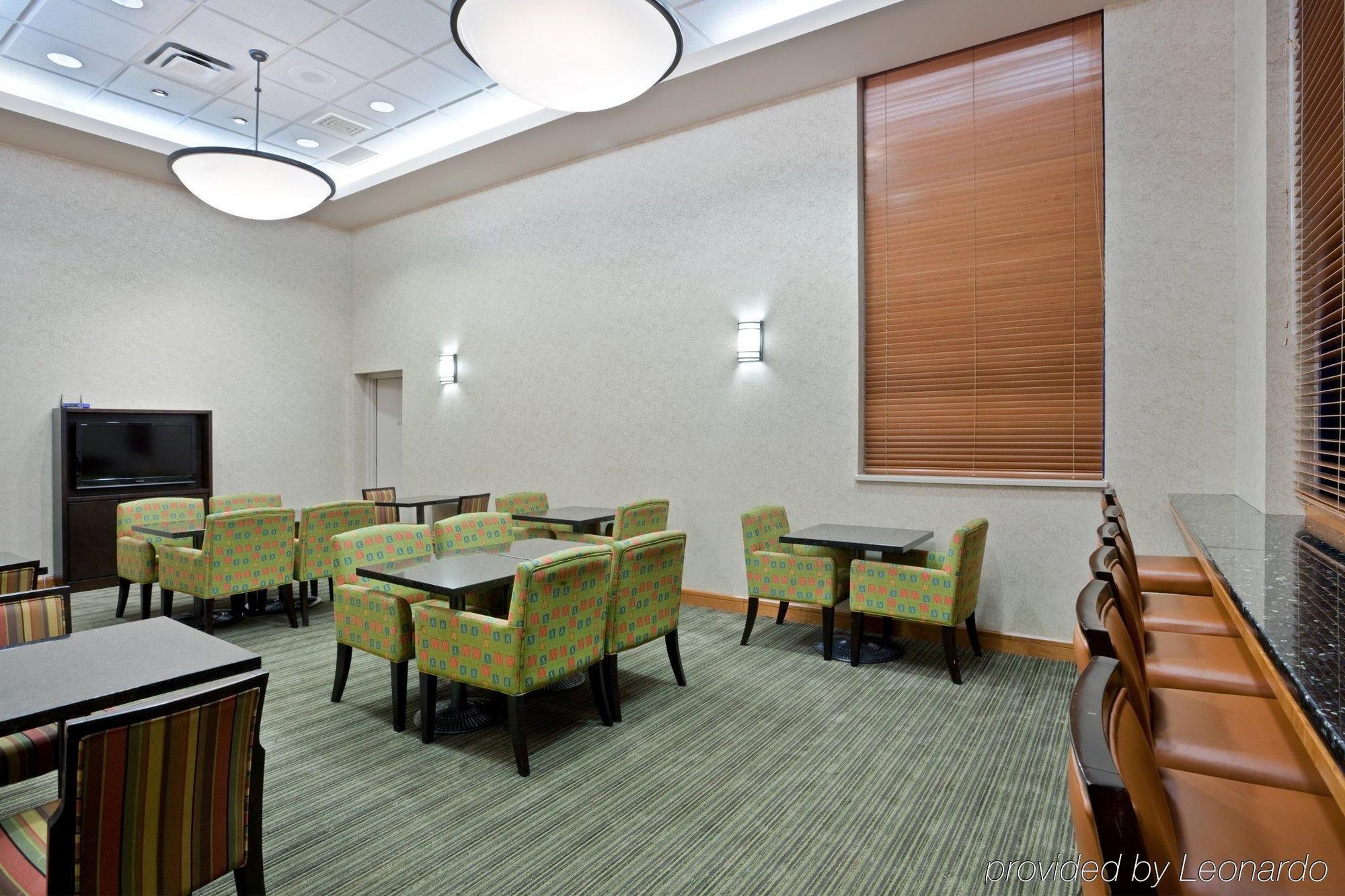 Holiday Inn Express Vancouver Airport-Richmond By Ihg Exterior photo